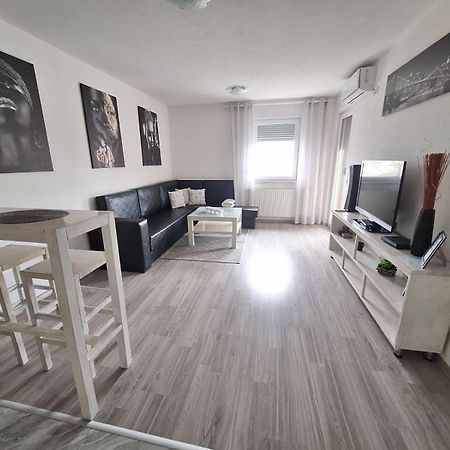 Apartman Lilly Modrica 외부 사진